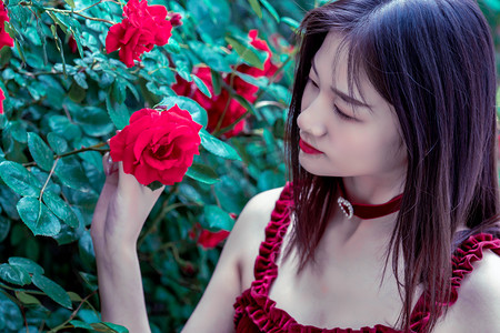 泽连斯基提名乌克兰前总理什梅加尔出任新防长